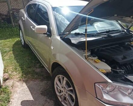 Бежевый Додж Авенджер, объемом двигателя 2 л и пробегом 280 тыс. км за 4990 $, фото 6 на Automoto.ua