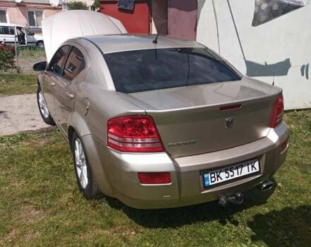 Бежевый Додж Авенджер, объемом двигателя 2 л и пробегом 280 тыс. км за 4990 $, фото 2 на Automoto.ua