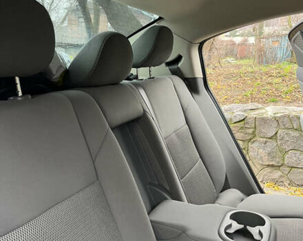 Чорний Додж Avenger, об'ємом двигуна 2 л та пробігом 155 тис. км за 6500 $, фото 22 на Automoto.ua