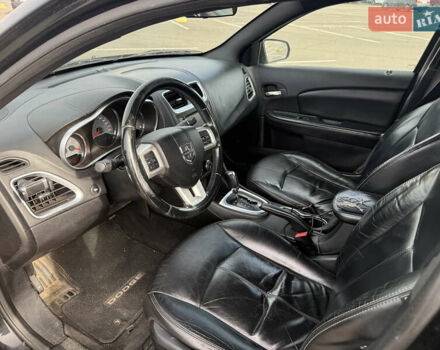 Черный Додж Авенджер, объемом двигателя 2.36 л и пробегом 265 тыс. км за 5000 $, фото 8 на Automoto.ua
