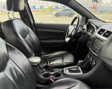 Черный Додж Авенджер, объемом двигателя 2.36 л и пробегом 265 тыс. км за 5000 $, фото 9 на Automoto.ua