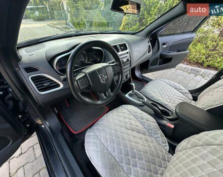 Черный Додж Авенджер, объемом двигателя 2.36 л и пробегом 177 тыс. км за 7200 $, фото 28 на Automoto.ua