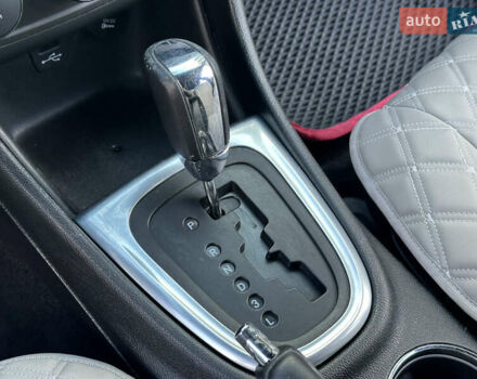 Черный Додж Авенджер, объемом двигателя 2.36 л и пробегом 177 тыс. км за 7200 $, фото 33 на Automoto.ua