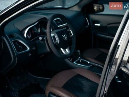 Додж Авенджер 2012 в Кривом Роге на Automoto.ua Черный Додж Авенджер, объемом двигателя 2.4 л и пробегом 200 тыс. км за 9000 $, фото 1 на Automoto.ua