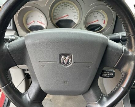 Червоний Додж Avenger, об'ємом двигуна 2 л та пробігом 330 тис. км за 5500 $, фото 3 на Automoto.ua