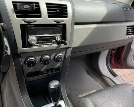 Червоний Додж Avenger, об'ємом двигуна 2 л та пробігом 330 тис. км за 5500 $, фото 4 на Automoto.ua