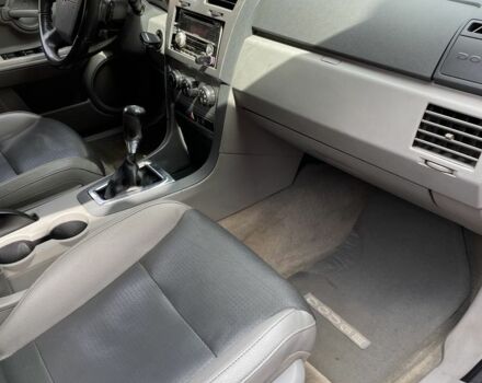 Червоний Додж Avenger, об'ємом двигуна 2 л та пробігом 330 тис. км за 5500 $, фото 7 на Automoto.ua