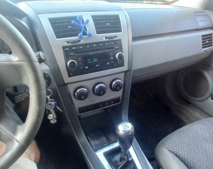 Серый Додж Авенджер, объемом двигателя 2 л и пробегом 340 тыс. км за 5740 $, фото 2 на Automoto.ua