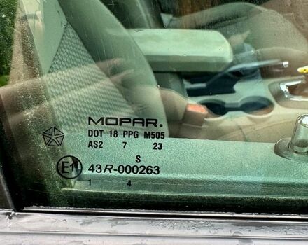 Серый Додж Авенджер, объемом двигателя 2 л и пробегом 580 тыс. км за 4700 $, фото 7 на Automoto.ua