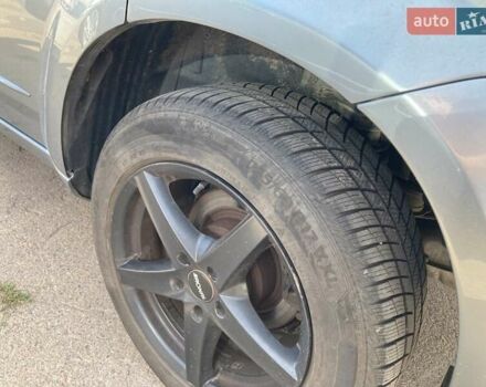 Серый Додж Авенджер, объемом двигателя 2 л и пробегом 227 тыс. км за 5000 $, фото 11 на Automoto.ua