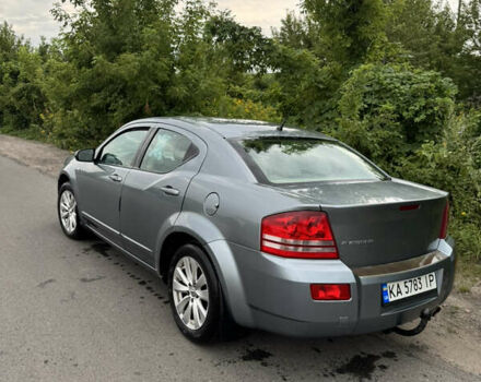 Серый Додж Авенджер, объемом двигателя 2 л и пробегом 580 тыс. км за 4700 $, фото 1 на Automoto.ua