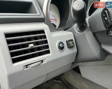 Серый Додж Авенджер, объемом двигателя 2.4 л и пробегом 208 тыс. км за 4550 $, фото 9 на Automoto.ua