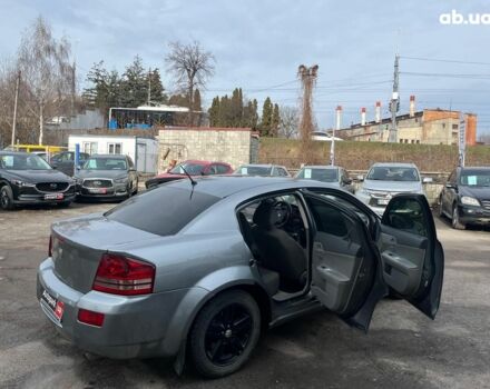 Сірий Додж Avenger, об'ємом двигуна 2 л та пробігом 218 тис. км за 6490 $, фото 14 на Automoto.ua