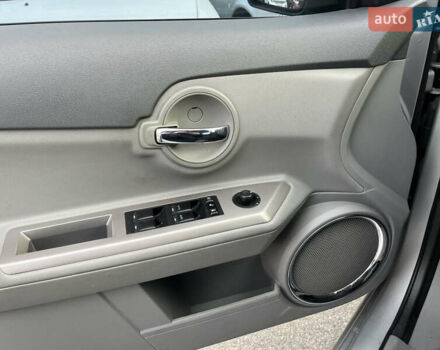 Сірий Додж Avenger, об'ємом двигуна 2.4 л та пробігом 208 тис. км за 4890 $, фото 12 на Automoto.ua