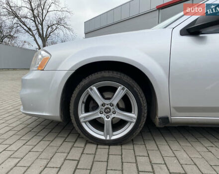 Серый Додж Авенджер, объемом двигателя 2.4 л и пробегом 195 тыс. км за 7000 $, фото 23 на Automoto.ua