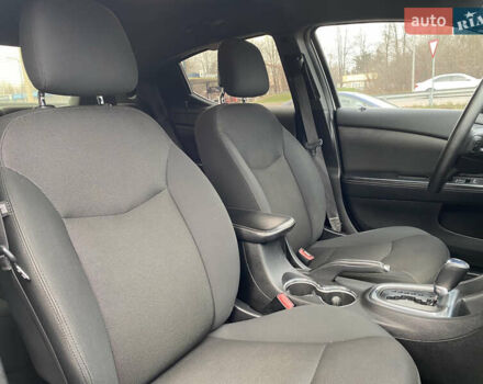 Серый Додж Авенджер, объемом двигателя 2.4 л и пробегом 195 тыс. км за 7000 $, фото 19 на Automoto.ua