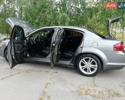 Серый Додж Авенджер, объемом двигателя 2.4 л и пробегом 200 тыс. км за 8000 $, фото 10 на Automoto.ua