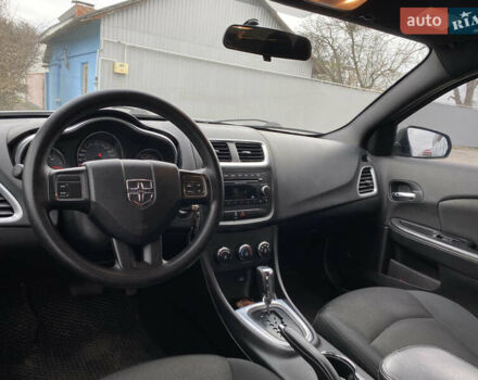 Серый Додж Авенджер, объемом двигателя 2.4 л и пробегом 195 тыс. км за 7000 $, фото 15 на Automoto.ua