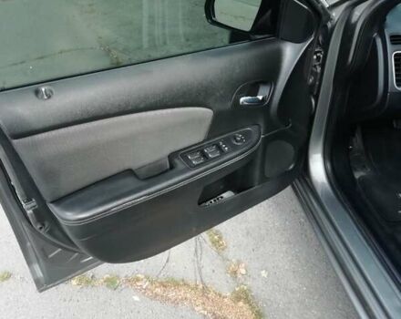 Серый Додж Авенджер, объемом двигателя 2.4 л и пробегом 200 тыс. км за 8000 $, фото 24 на Automoto.ua