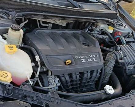 Серый Додж Авенджер, объемом двигателя 2.4 л и пробегом 116 тыс. км за 8300 $, фото 32 на Automoto.ua