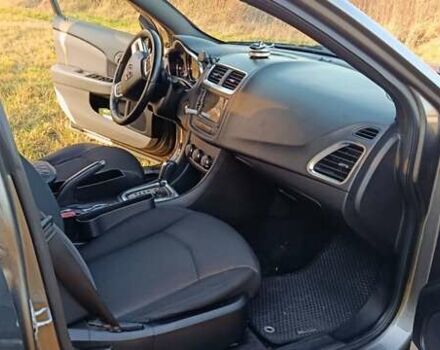 Серый Додж Авенджер, объемом двигателя 2.4 л и пробегом 116 тыс. км за 8300 $, фото 19 на Automoto.ua
