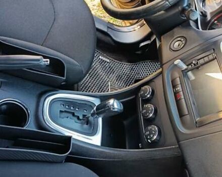 Серый Додж Авенджер, объемом двигателя 2.4 л и пробегом 116 тыс. км за 8300 $, фото 21 на Automoto.ua