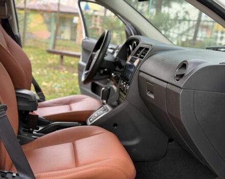 Белый Додж Калибер, объемом двигателя 2 л и пробегом 199 тыс. км за 7800 $, фото 11 на Automoto.ua