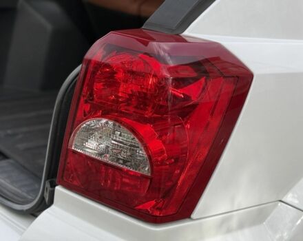 Белый Додж Калибер, объемом двигателя 2 л и пробегом 199 тыс. км за 7800 $, фото 12 на Automoto.ua