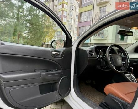 Додж Калибер 2011 в Николаеве на Automoto.ua Белый Додж Калибер, объемом двигателя 0 л и пробегом 205 тыс. км за 7900 $, фото 14 на Automoto.ua