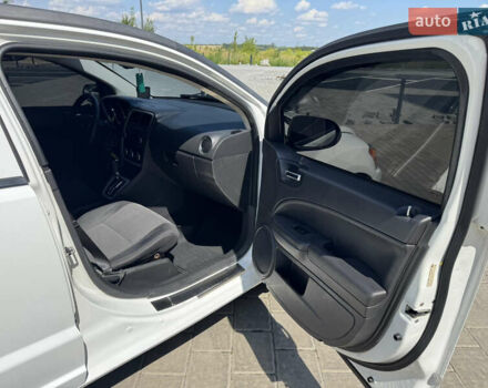 Белый Додж Калибер, объемом двигателя 2 л и пробегом 247 тыс. км за 6700 $, фото 16 на Automoto.ua
