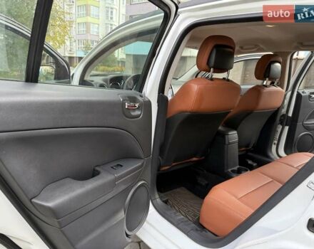 Додж Калибер 2011 в Николаеве на Automoto.ua Белый Додж Калибер, объемом двигателя 0 л и пробегом 205 тыс. км за 7900 $, фото 31 на Automoto.ua