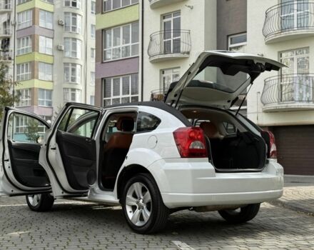 Белый Додж Калибер, объемом двигателя 2 л и пробегом 199 тыс. км за 7800 $, фото 13 на Automoto.ua