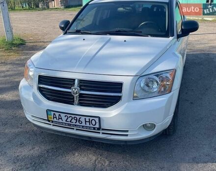 Белый Додж Калибер, объемом двигателя 2 л и пробегом 188 тыс. км за 6500 $, фото 1 на Automoto.ua