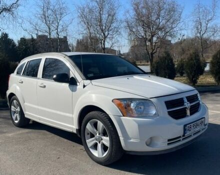 Белый Додж Калибер, объемом двигателя 2 л и пробегом 255 тыс. км за 5900 $, фото 1 на Automoto.ua