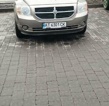 Бежевый Додж Калибер, объемом двигателя 2 л и пробегом 472 тыс. км за 6200 $, фото 1 на Automoto.ua