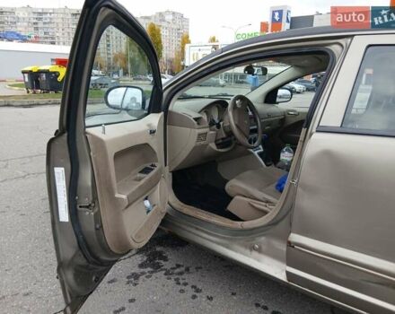 Бежевый Додж Калибер, объемом двигателя 1.8 л и пробегом 220 тыс. км за 4000 $, фото 4 на Automoto.ua
