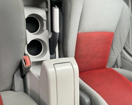 Черный Додж Калибер, объемом двигателя 2 л и пробегом 250 тыс. км за 3073 $, фото 12 на Automoto.ua