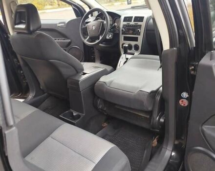 Черный Додж Калибер, объемом двигателя 2 л и пробегом 155 тыс. км за 4900 $, фото 11 на Automoto.ua