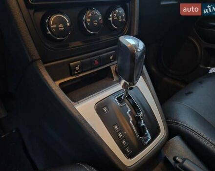 Черный Додж Калибер, объемом двигателя 2.36 л и пробегом 177 тыс. км за 7899 $, фото 21 на Automoto.ua