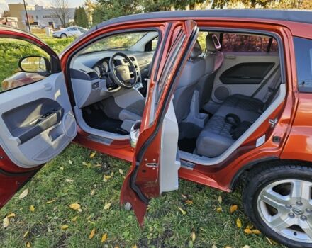 Красный Додж Калибер, объемом двигателя 2 л и пробегом 350 тыс. км за 2600 $, фото 7 на Automoto.ua