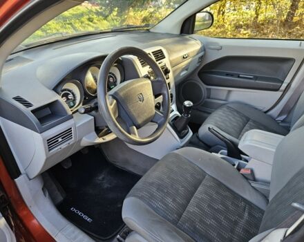 Красный Додж Калибер, объемом двигателя 2 л и пробегом 350 тыс. км за 2600 $, фото 13 на Automoto.ua