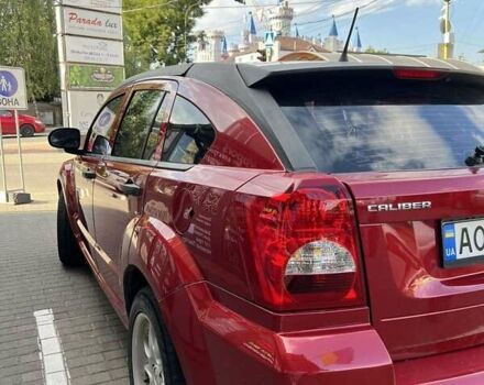 Красный Додж Калибер, объемом двигателя 1.97 л и пробегом 239 тыс. км за 6500 $, фото 5 на Automoto.ua