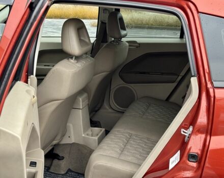 Красный Додж Калибер, объемом двигателя 2 л и пробегом 257 тыс. км за 5750 $, фото 11 на Automoto.ua