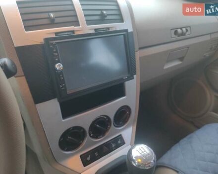 Красный Додж Калибер, объемом двигателя 1.8 л и пробегом 250 тыс. км за 5500 $, фото 12 на Automoto.ua