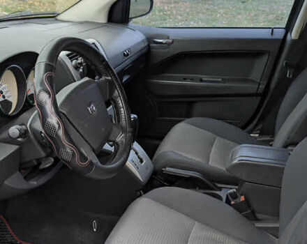 Красный Додж Калибер, объемом двигателя 2 л и пробегом 205 тыс. км за 7800 $, фото 12 на Automoto.ua