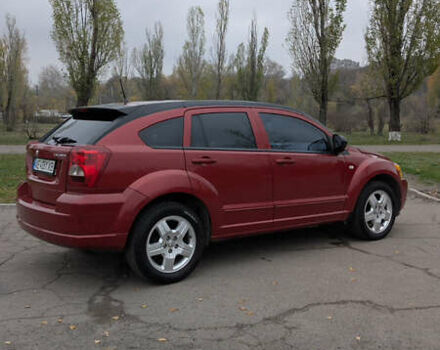 Красный Додж Калибер, объемом двигателя 2 л и пробегом 205 тыс. км за 7800 $, фото 5 на Automoto.ua