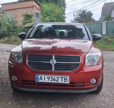 Красный Додж Калибер, объемом двигателя 2 л и пробегом 204 тыс. км за 5500 $, фото 1 на Automoto.ua