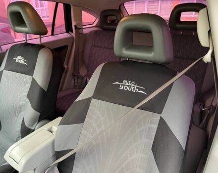 Сірий Додж Caliber, об'ємом двигуна 1.8 л та пробігом 311 тис. км за 4500 $, фото 10 на Automoto.ua