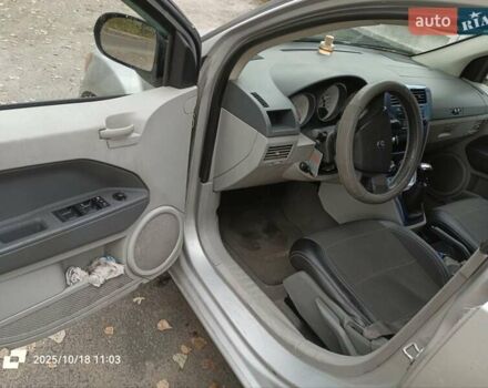 Серый Додж Калибер, объемом двигателя 2 л и пробегом 402 тыс. км за 6300 $, фото 1 на Automoto.ua