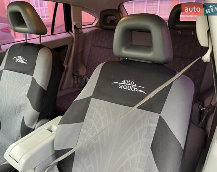 Серый Додж Калибер, объемом двигателя 1.8 л и пробегом 331 тыс. км за 4200 $, фото 10 на Automoto.ua